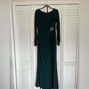Vince Camuto Long sleeve dark green evening gown